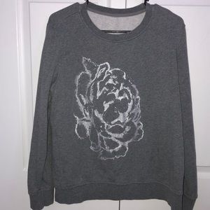 Comfy sweatshirt with rose design